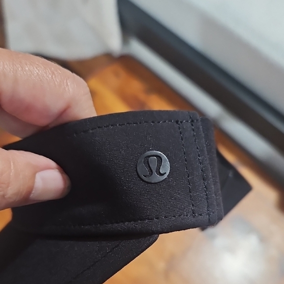 NWOT Women's Lululemon Fast Paced Wide Band Running Visor - Picture 3 of 6